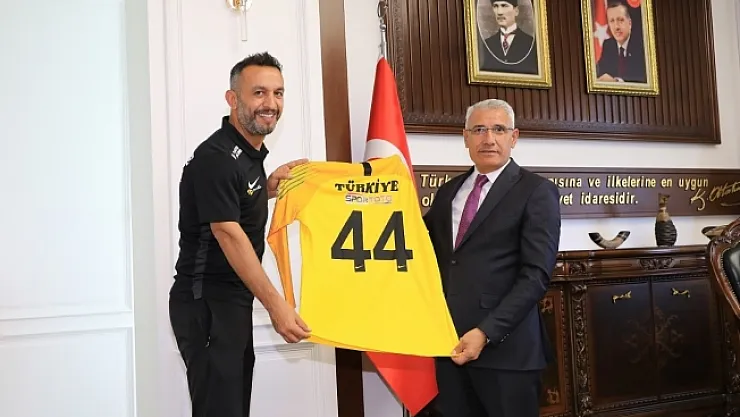 Güder Avrupa Şampiyonu Malatyalı futbolcuyu konuk etti!