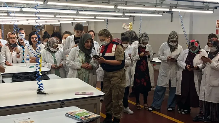 Jandarmadan kadın çalışanlara KADES bilgilendirmesi