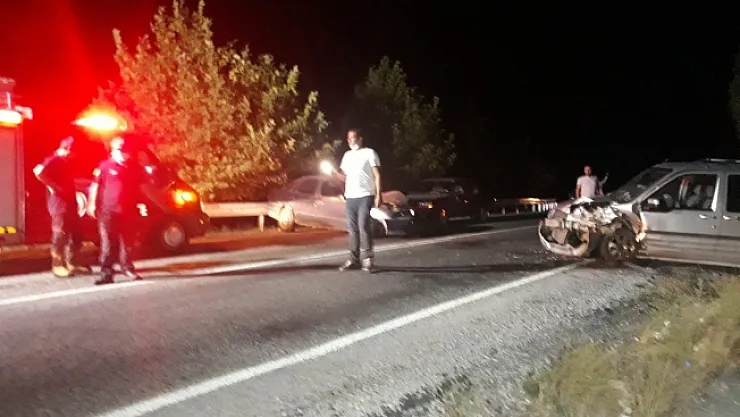 Malatya- Çelikhan yolunda kaza! 2 yaralı…