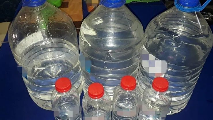 Malatya'da İş yerinde 15 litre kaçak alkol ele geçirildi