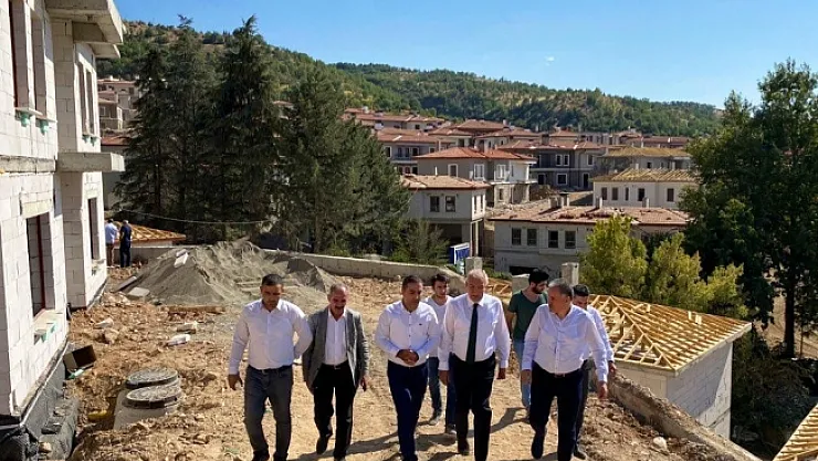 Milletvekili Kahtalı, Gökçe'deki deprem konutlarını inceledi