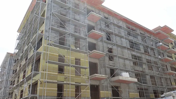 Müteahhitler inşaatları durdurdu!..