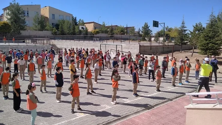 Pandemi hatırlatıldı trafik kuralları anlatıldı