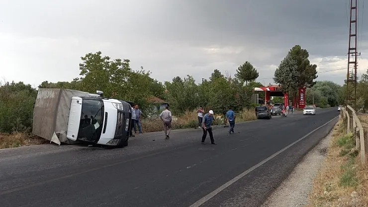 Yağış sonrası kayganlaşan yolda kaza!