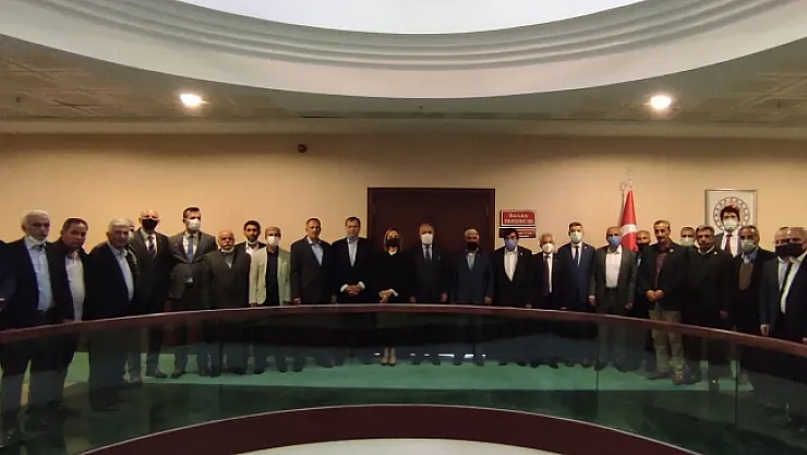 Bakan Yardımcısı Tunç, Malatyalı muhtarlarla buluştu