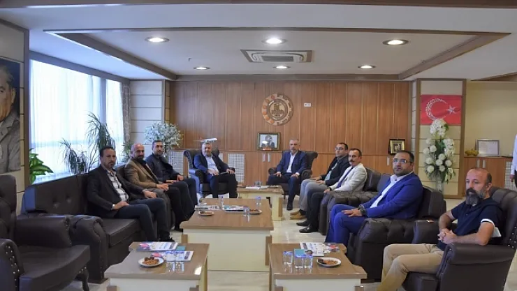 Başkan Sadıkoğlu'ndan istişareye önem