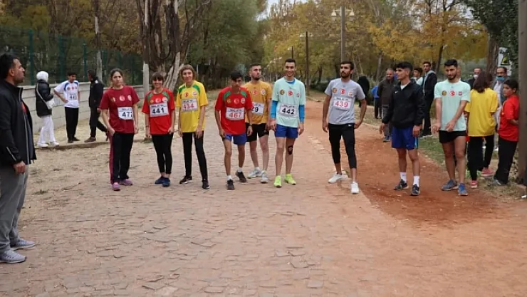 Cumhuriyet Koşusu'nda ter döktüler