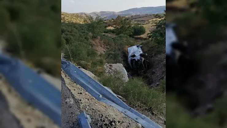 Feci kazada sürücünün kolu koptu! Ambulans helikopter karayoluna indi