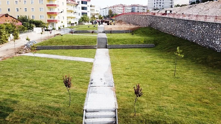 Fırat mahallesindeki yeni park yapımında sona yaklaşıldı