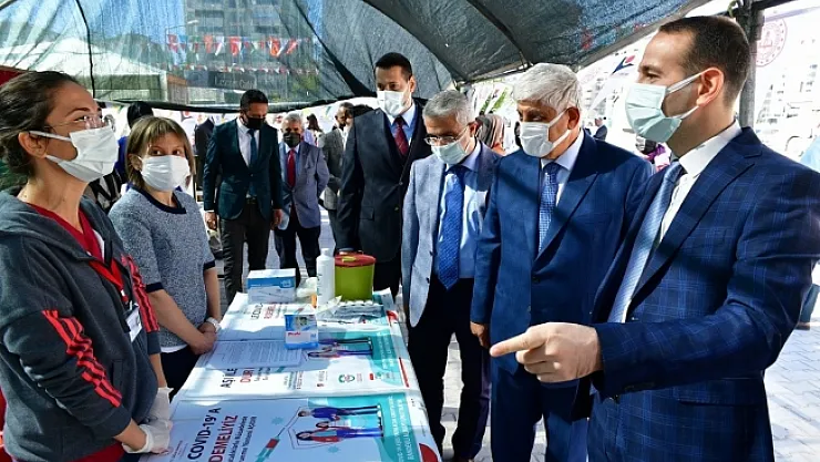 Geleceğin bilim adamları Yeşilyurt Bilim Şenliği'nde buluştu