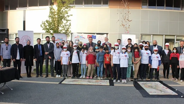 Öğrencilerin seramik çalışmaları sergilendi