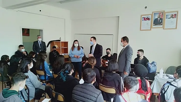 Yeşilyurt'ta liseye covid 19 denetimi