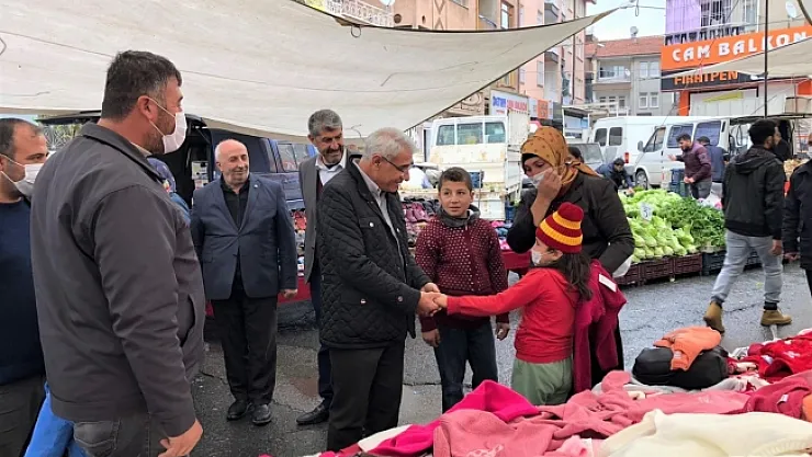 Başkan Güder, pazarcı esnaflarını ziyaret etti