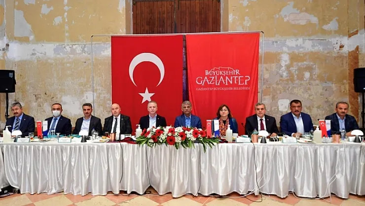 Başkan Gürkan Fırat Havzası Değerlendirme Toplantısı'na katıldı