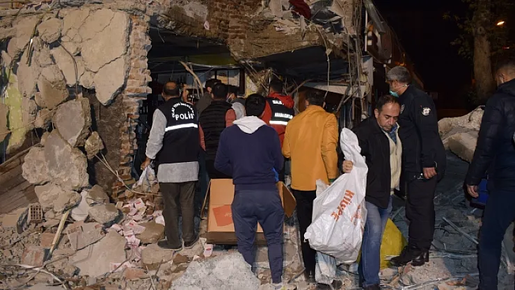 Çöken binada arama çalışmaları sona erdi! Enkaz kaldırma çalışmaları sürüyor…