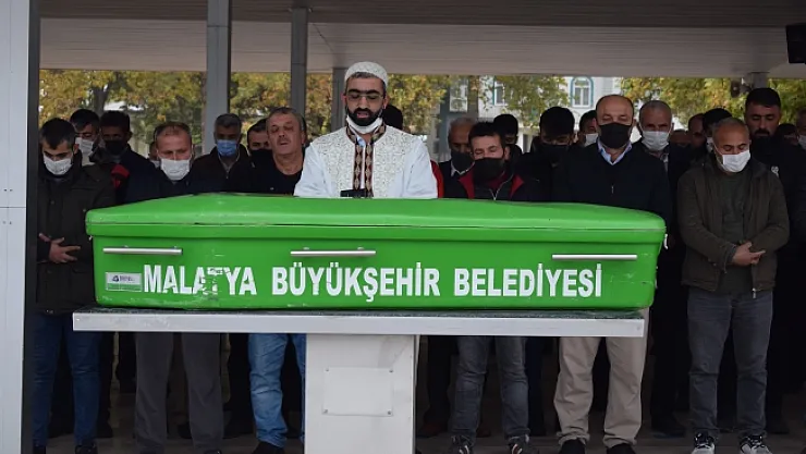 Eşi tarafından öldürülen kadın, gözyaşları arasında defnedildi