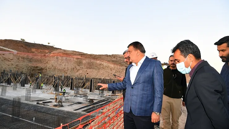 Gürkan: Malatya'ya modern iki fabrika kazandırıyoruz