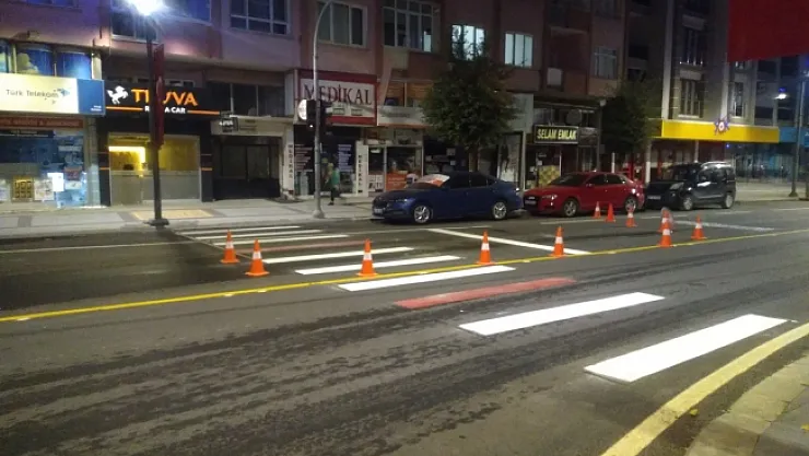 Sivas Caddesi'nde yol çizgi çalışmaları tamamlandı