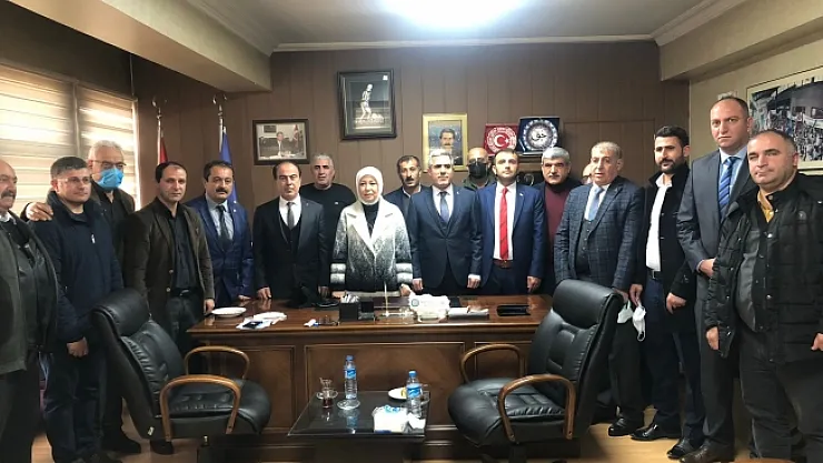 AK Partili Çalık: Döviz kuru düştükçe muhalefetin yüzü düşüyor