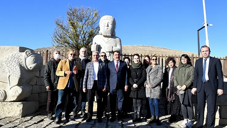Arslantepe Höyüğü İtalyan gazetecileri ağırladı