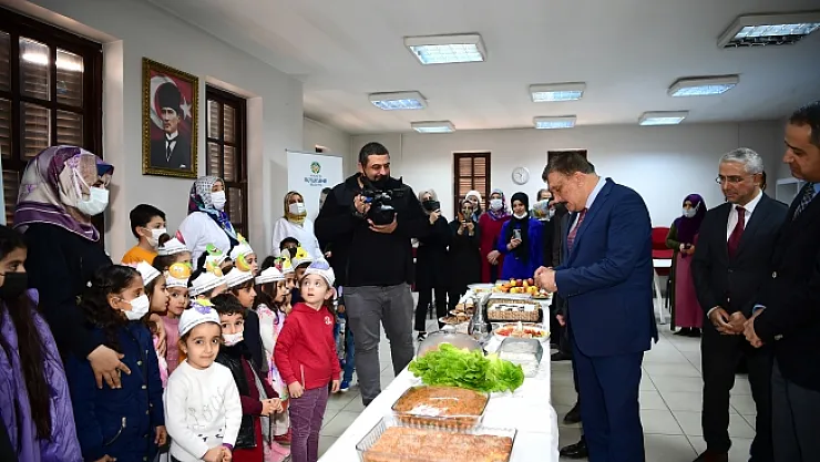 Başkan Gürkan,Salköprü Semt Konağı'nı ziyaret etti