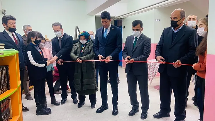 Doğanşehir ortaokulu, kütüphane ve bilim atölyesine kavuştu