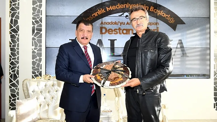 Eski Bakan Tüzmen, Başkan Gürkan'ı ziyaret etti