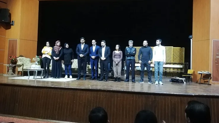 Madde bağımlılığı tiyatro ile anlatıldı