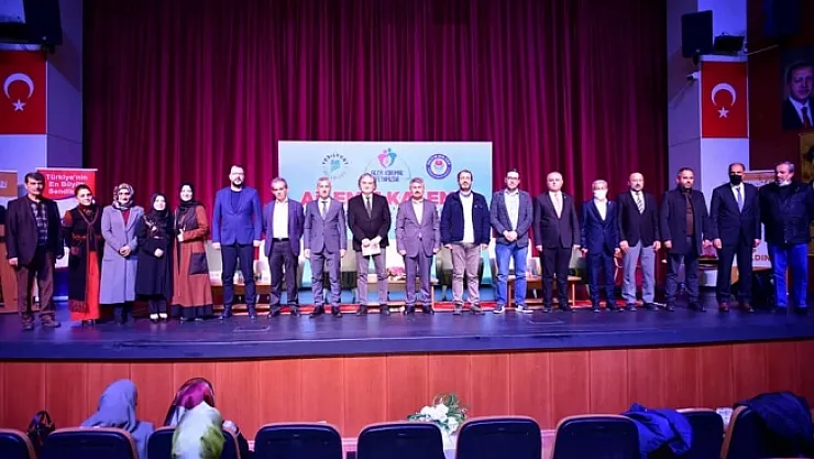 Sezai Karakoç anısına şiir dinletisi düzenledi