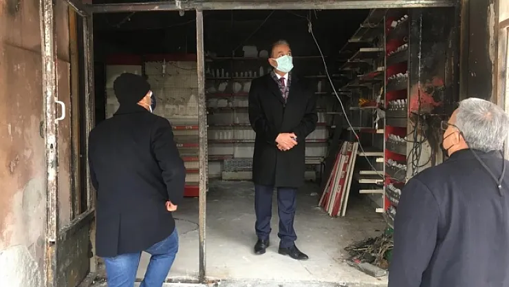 Bakkal dükkanı yanan esnafa ziyaret