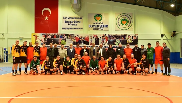 Büyükşehir Belediyesi Birimler Arası Salon Futbol Turnuvası başladı