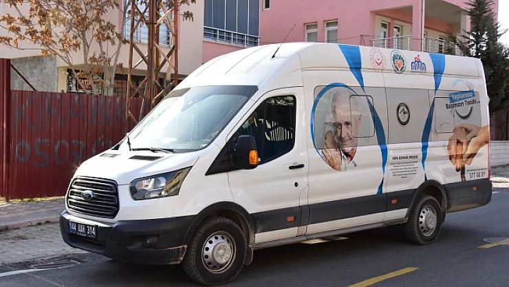 Büyükşehir'den 1830 yaşlı vatandaşa evde bakım hizmeti