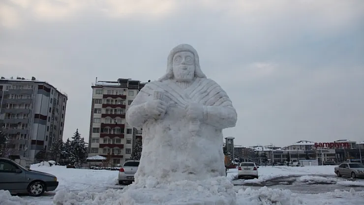 Kardan 'Kral Tarhunza' Heykeli Yaptılar