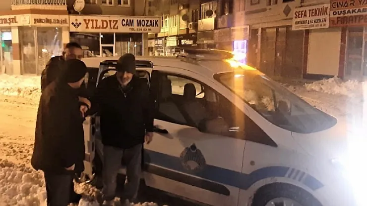 Kayıp alzheimer hastasını zabıta ekipleri buldu