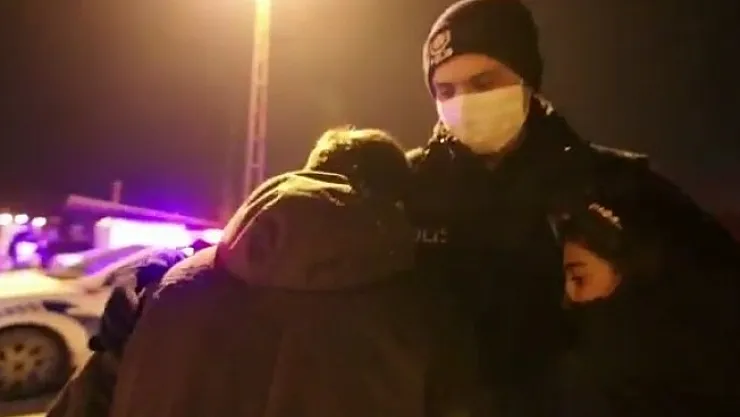 Malatya'da görev başındaki polislere ailelerinden yeni yıl sürprizi