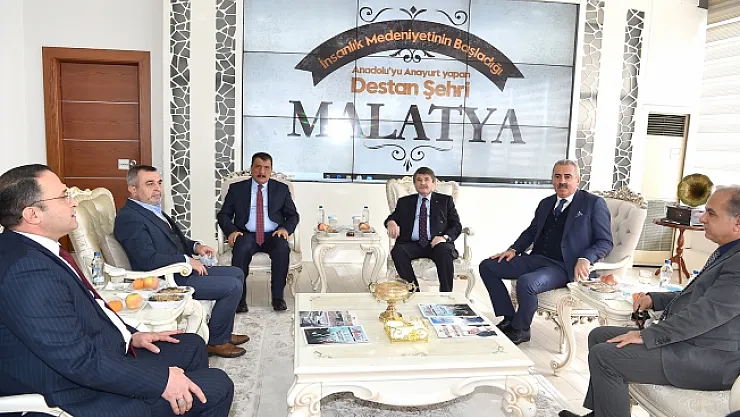 Manisa Milletvekili Hüseyin Tanrıverdi'den Başkan Gürkan'a ziyaret