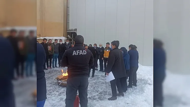 Sağlık çalışanlarına afet tatbikatı