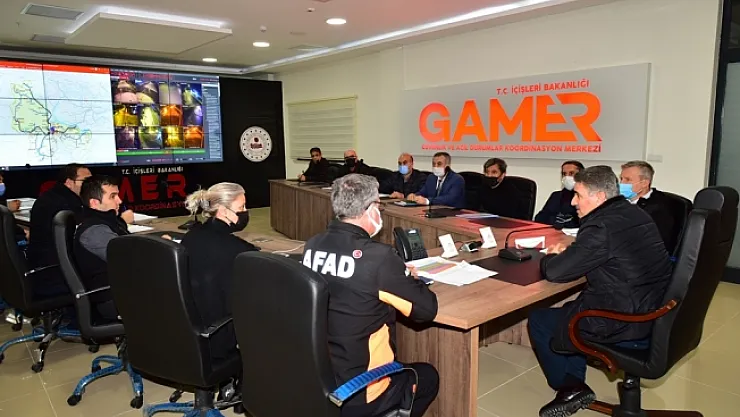 Vali Baruş kar ile mücadele çalışmalarını denetledi