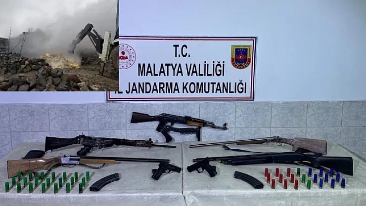 Ahırda çıkan yangın her şeyi gözler önüne serdi! Çok sayıda silah ele geçirildi…