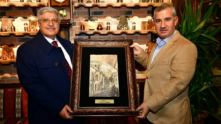 AK  Partili Demiröz, tarihi Yeşilyurt konaklarını inceledi