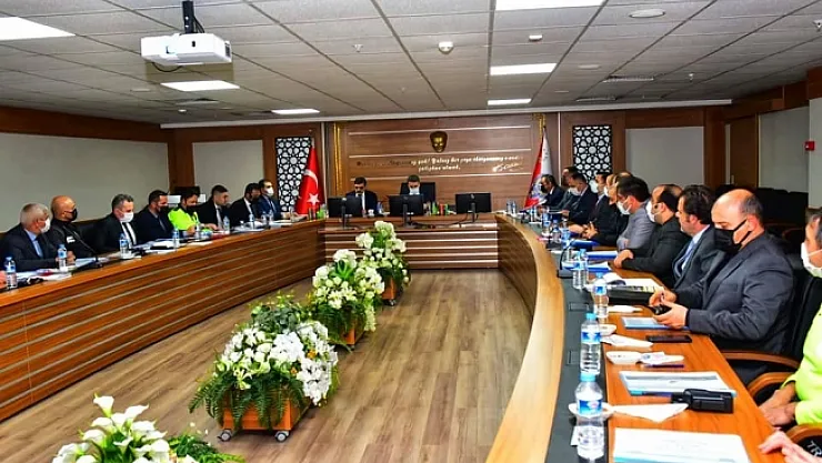 Dağdeviren çalışmalarla ilgili Vali Baruş'a bilgi verdi  