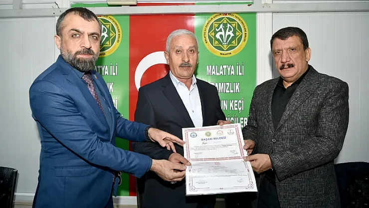 Koyun kırpma kursunu başarıyla tamamlayanlara sertifikaları verildi