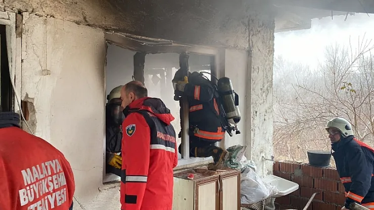 Malatya'da ev yangını!