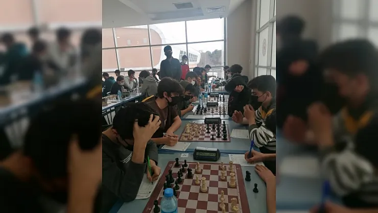 Satranç Şampiyonası çekişmeli geçti