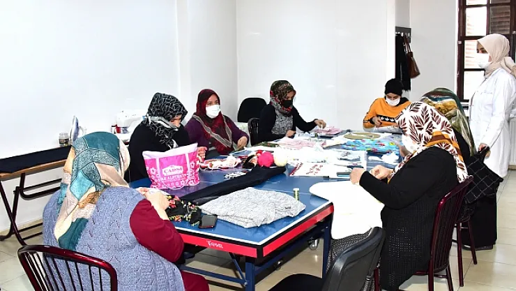 Semt Konakları ev hanımlarına ek gelir sağlıyor