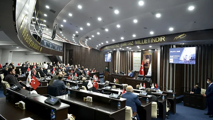 Yeni yapılacak cami ile ilgili bir sunum gerçekleştirildi