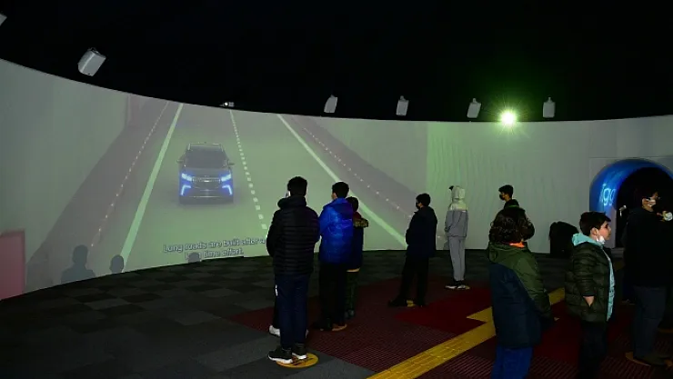 Yeşilyurt Kent Konseyi Gönüllüleri, Dijital Gösterim Merkezini inceledi