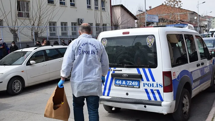 24 yaşındaki genç evinde iple asılı halde ölü bulundu