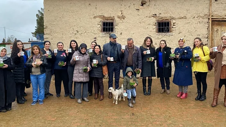 Akın, kadın yetiştiricilerle buluştu