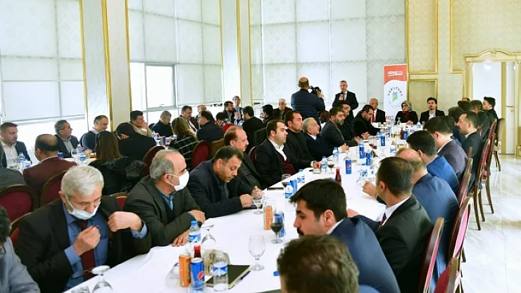 Başkan Çınar, siyasetçilerle istişare toplantısı yaptı